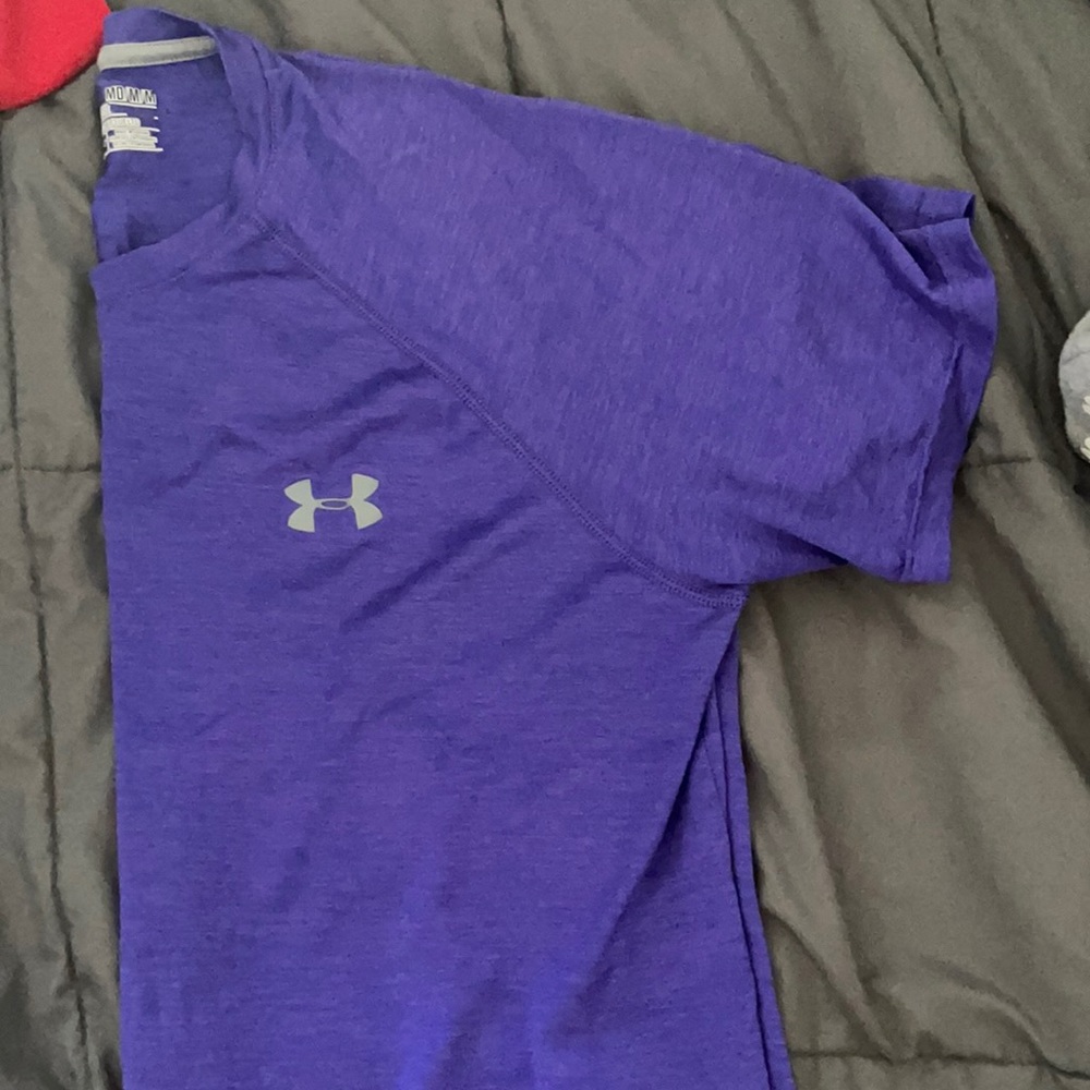 Men’s Medium workout shirt